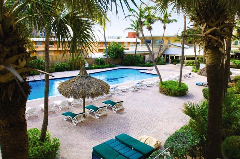 Thunderbird Beach Hotel Санні-Айлс-Біч Зручності фото