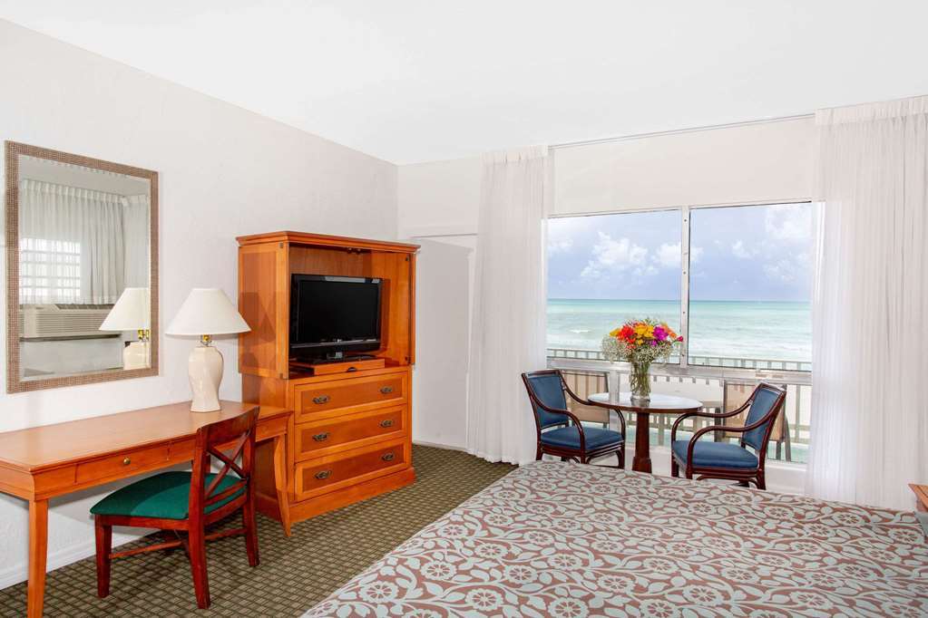 Thunderbird Beach Hotel Санні-Айлс-Біч Номер фото