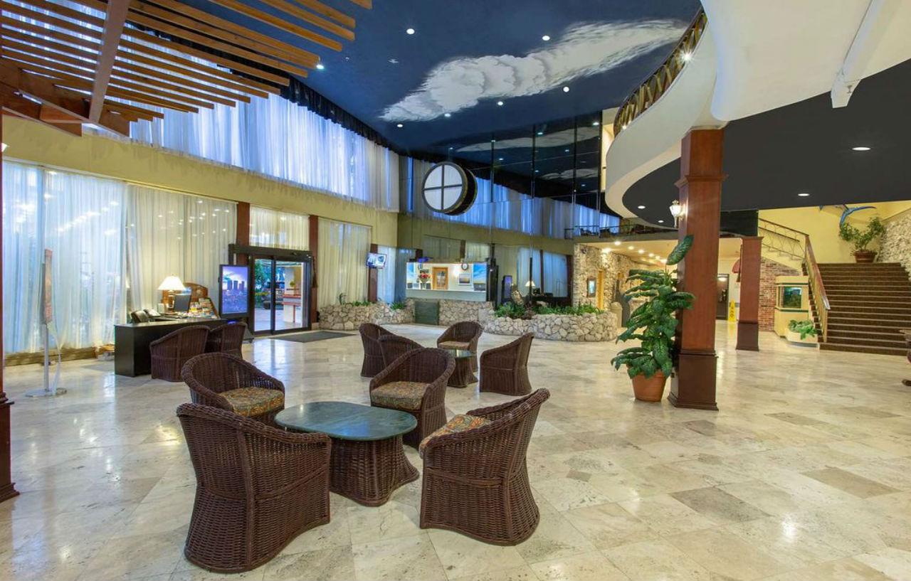 Thunderbird Beach Hotel Санні-Айлс-Біч Екстер'єр фото